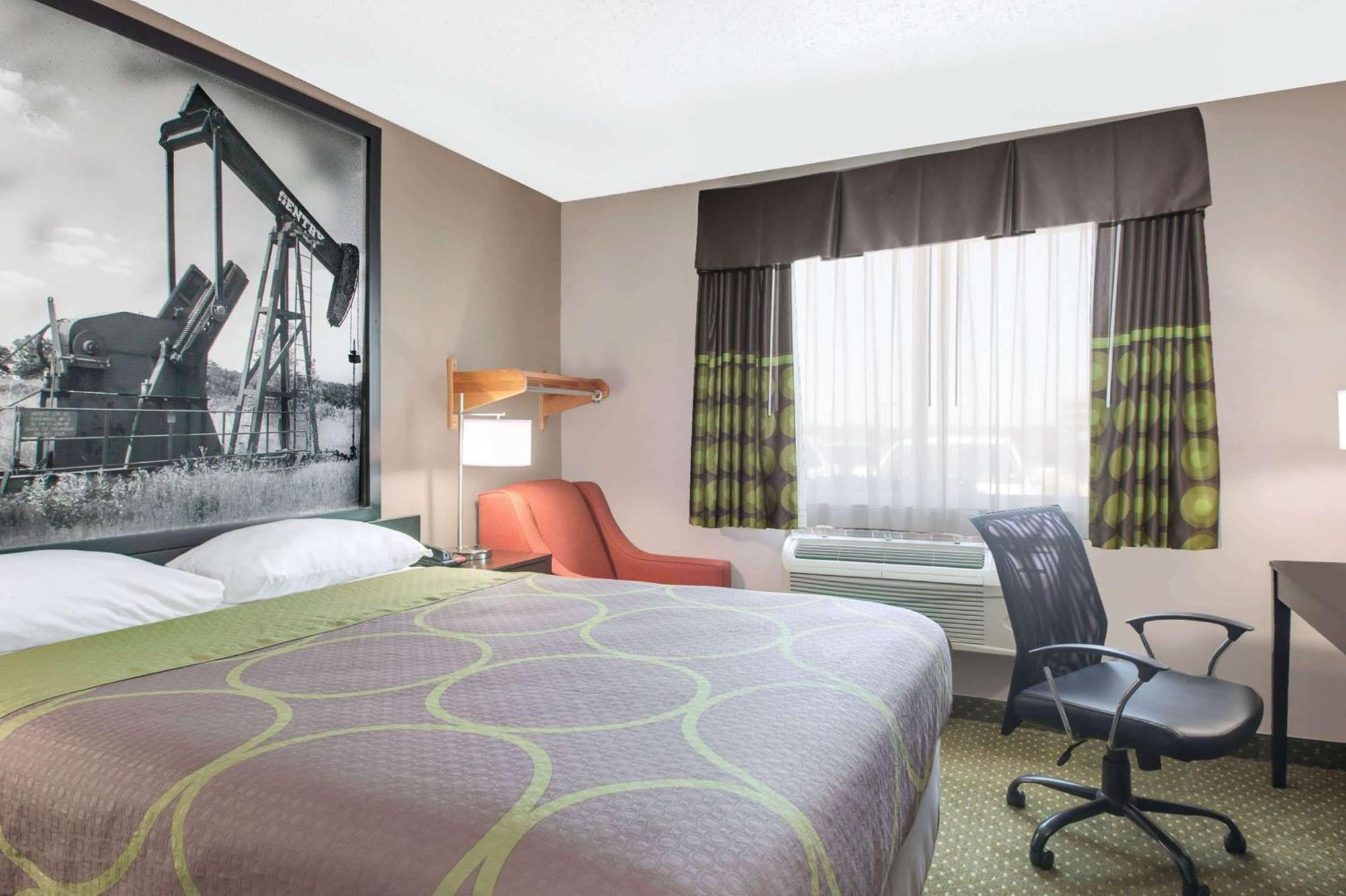 Super 8 By Wyndham Bedford Dfw Airport West Exterior foto