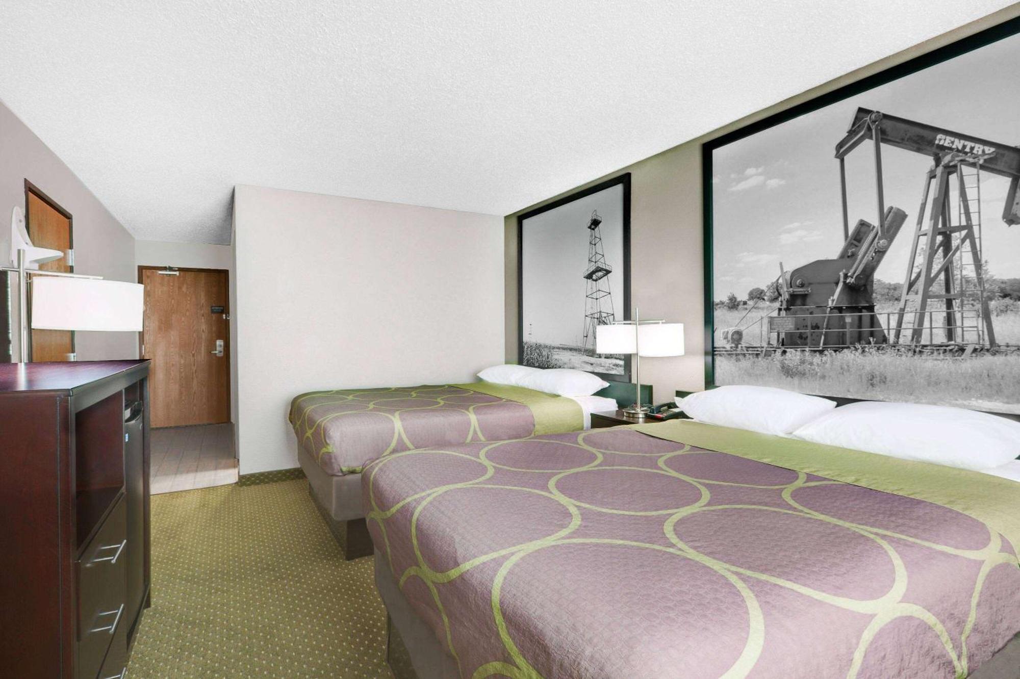 Super 8 By Wyndham Bedford Dfw Airport West Exterior foto