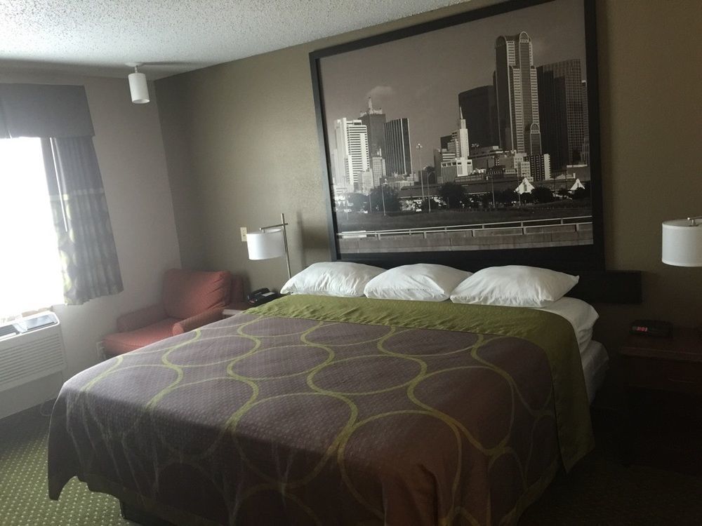 Super 8 By Wyndham Bedford Dfw Airport West Exterior foto