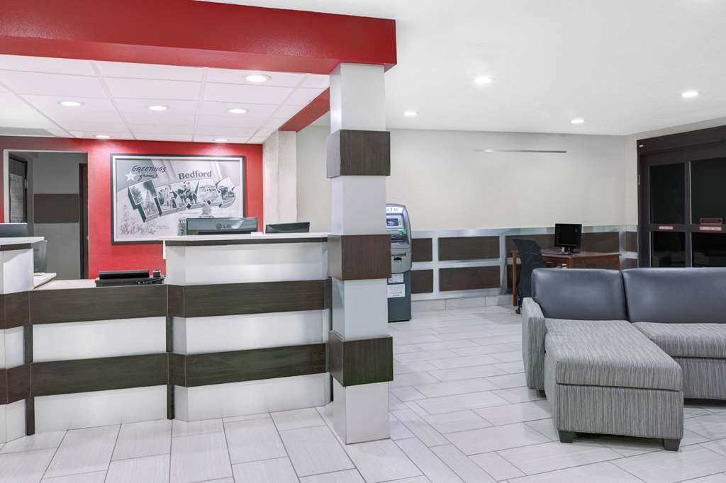 Super 8 By Wyndham Bedford Dfw Airport West Interior foto